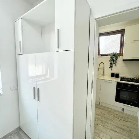 Point 0 Apartment *